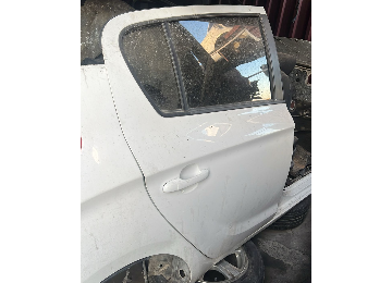 Hyundai i20 09-14 sağ arka kapı